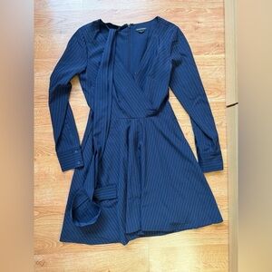 Club Monaco Donisha Deep Blue Striped Long Sleeve Dress Size 0